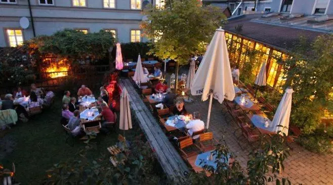 Karpfenhotel&Herrenhaus im Gasthaus Sindel-Buckel-1